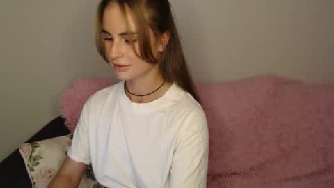 Snapshot of luna_moon77 chatting on 10, 9, 2025 Luna online show from 10, 9, 2025