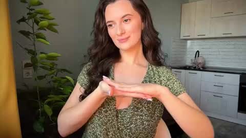 Snapshot of luna_raee chatting on 23, 9, 2025 luna_raee online show from 23, 9, 2025