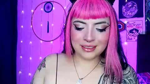 MISS LUNA  online show from 24, 1, 2025