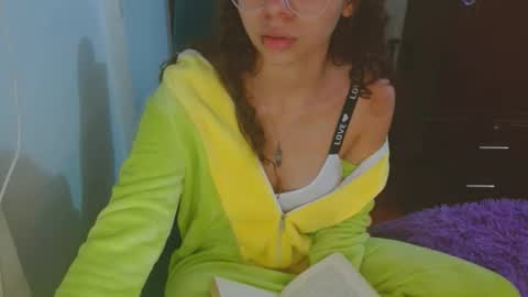 luna_rios69 online show from 11, 10, 2025