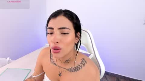luna rose online show from 30, 6, 2026