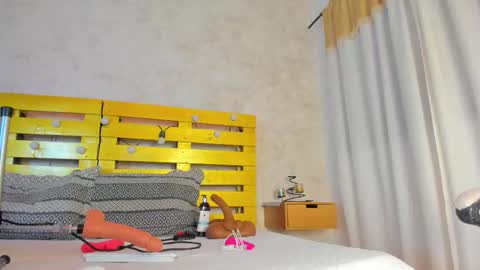 Luna online show from 2, 12, 2025