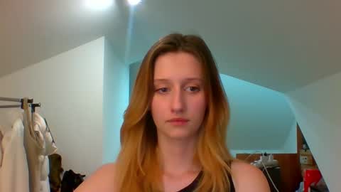 L U N A  online show from 27, 12, 2024