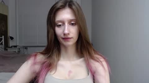 L U N A  online show from 22, 12, 2025