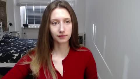 L U N A  online show from 9, 3, 2026