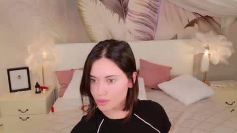 Snapshot of lunaa_baby_girl chatting on 31, 3, 2026 Luna online show from 31, 3, 2026