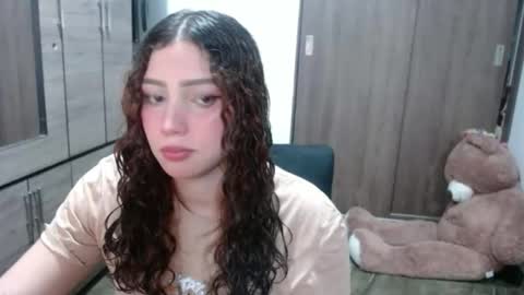 Snapshot of lunaa_sub chatting on 6, 5, 2026 lunaa_sub online show from 6, 5, 2026