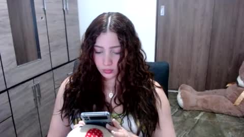 lunaa_sub online show from 21, 7, 2026