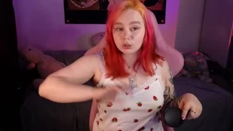 Snapshot of lunaali chatting on 9, 7, 2026 Li online show from 9, 7, 2026