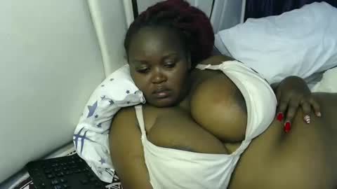 lunabloom01 online show from 14, 1, 2026