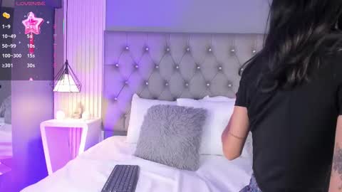 Luna  online show from 11, 2, 2026