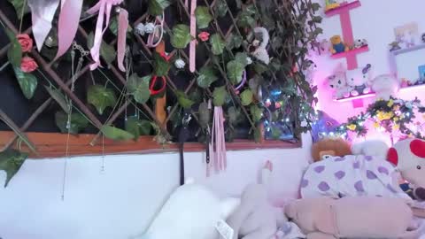 Snapshot of lunacristal_moon chatting on 4, 12, 2024 lunacristal_moon online show from 4, 12, 2024