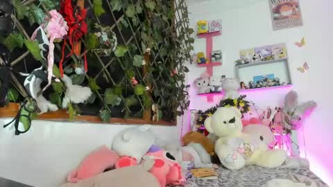 Snapshot of lunacristal_moon chatting on 13, 2, 2025 lunacristal_moon online show from 13, 2, 2025
