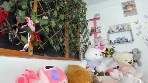 Snapshot of lunacristal_moon chatting on 27, 2, 2025 lunacristal_moon online show from 27, 2, 2025