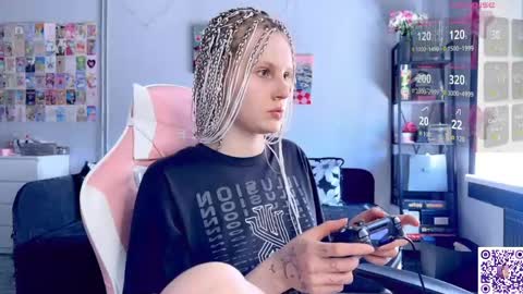 Snapshot of lunacyy chatting on 17, 5, 2026 Britney online show from 17, 5, 2026