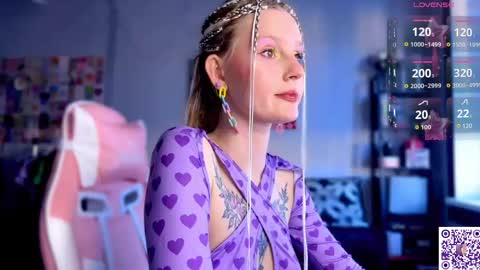 Snapshot of lunacyy chatting on 25, 5, 2026 Britney online show from 25, 5, 2026