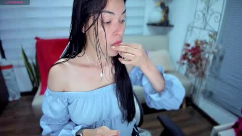 Luna online show from 23, 12, 2025