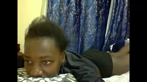 Snapshot of lunah_kitty chatting on 7, 5, 2026 lunah_kitty online show from 7, 5, 2026