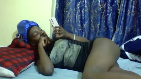 Snapshot of lunah_kitty chatting on 14, 5, 2026 lunah_kitty online show from 14, 5, 2026