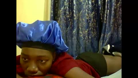 Snapshot of lunah_kitty chatting on 19, 5, 2026 lunah_kitty online show from 19, 5, 2026