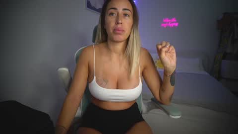 Laura online show from 4, 11, 2025