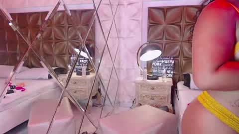 Luna  online show from 11, 4, 2026