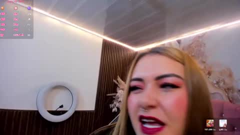 Snapshot of lunakitty_tay chatting on 8, 7, 2026 LUNA KITTY online show from 8, 7, 2026