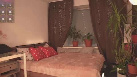 lunalike online show from 5, 4, 2026