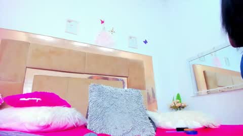 Snapshot of lunaluvxx chatting on 8, 12, 2024 Luna online show from 8, 12, 2024