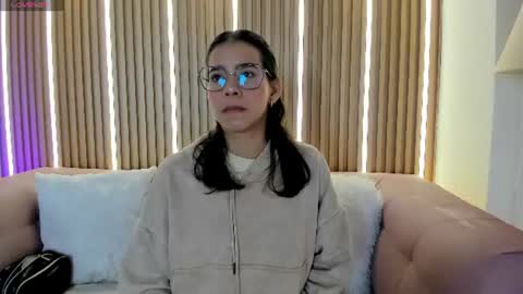 Snapshot of lunamillers_ chatting on 1, 7, 2026 lunamillers_ online show from 1, 7, 2026