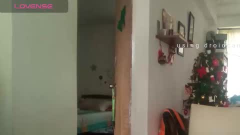 Snapshot of lunamoon_17 chatting on 3, 12, 2024 LUNA online show from 3, 12, 2024