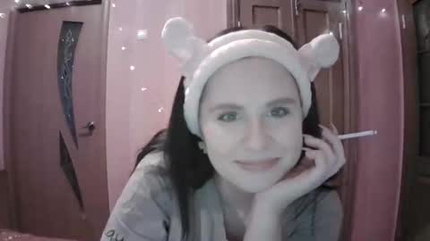Snapshot of lunamystique_ chatting on 5, 2, 2025 lunamystique_ online show from 5, 2, 2025