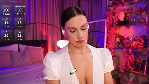 Luna  next streams Mon Fri Sat Sun 8pm-5am gmt0 online show from 17, 10, 2025