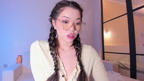 Aisha online show from 11, 12, 2024