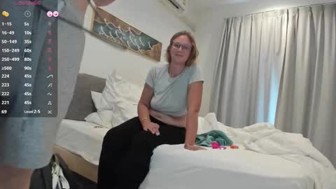 LunaPearl   online show from 29, 10, 2025