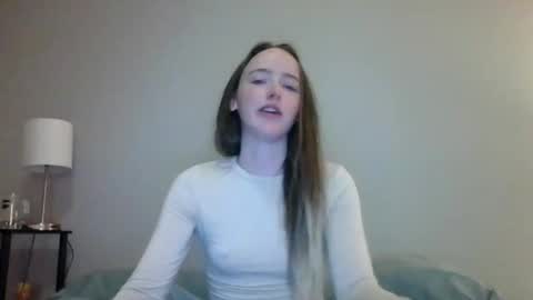 Snapshot of lunapixie2020 chatting on 22, 9, 2025 lunapixie2020 online show from 22, 9, 2025