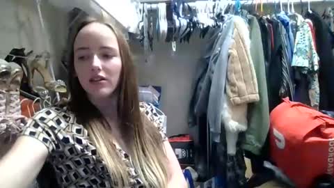 Snapshot of lunapixie2020 chatting on 28, 10, 2025 lunapixie2020 online show from 28, 10, 2025