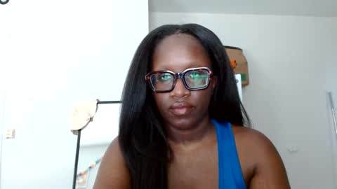 Snapshot of lunarnoelle chatting on 18, 3, 2026 lunarnoelle online show from 18, 3, 2026