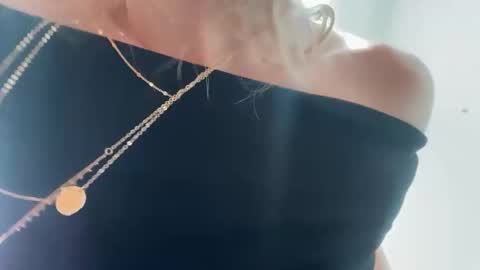 lunarose17 online show from 18, 2, 2026