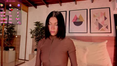 Luna Ruso  online show from 27, 3, 2026