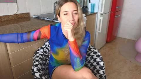  Luna online show from 10, 4, 2026