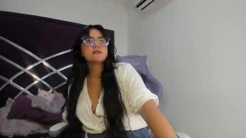 lunascarleht online show from 12, 2, 2026