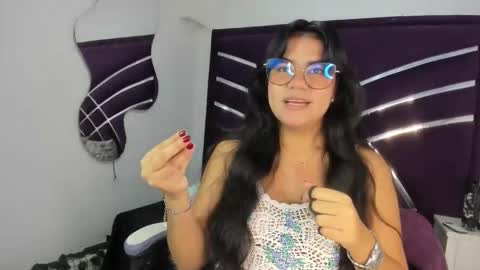 lunascarleht online show from 25, 2, 2026