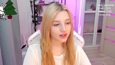 Snapshot of lunatale chatting on 14, 12, 2024 Kate online show from 14, 12, 2024