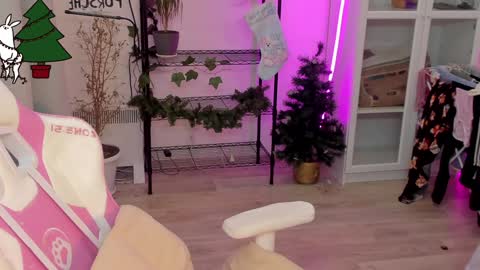 Snapshot of lunatale chatting on 31, 12, 2024 Kate online show from 31, 12, 2024