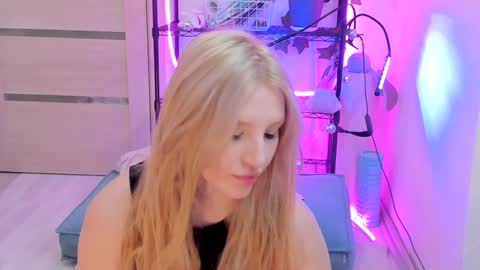 Snapshot of lunatale chatting on 27, 1, 2025 Kate online show from 27, 1, 2025