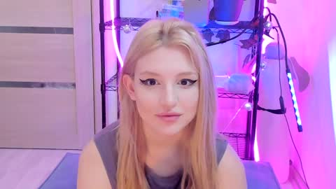 Snapshot of lunatale chatting on 8, 2, 2025 Kate online show from 8, 2, 2025