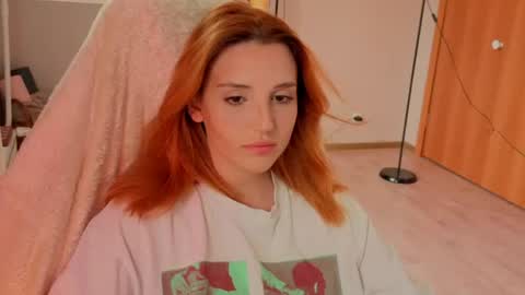 Snapshot of lunatale chatting on 21, 7, 2026 Kate online show from 21, 7, 2026