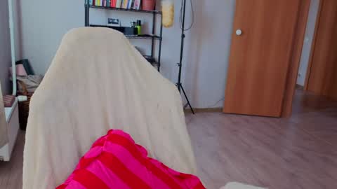 Snapshot of lunatale chatting on 27, 7, 2026 Kate online show from 27, 7, 2026