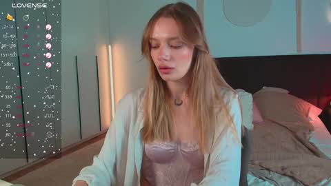 LunaticaBae online show from 21, 10, 2025